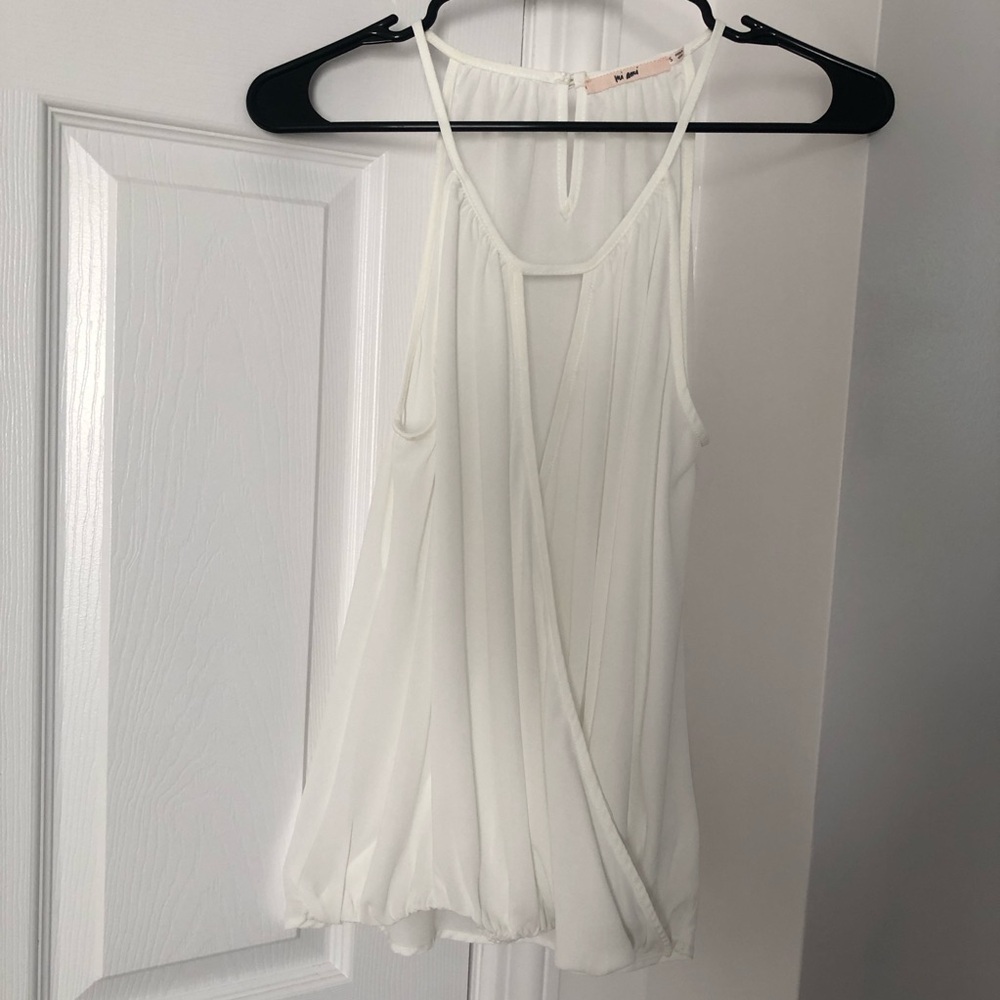 Francesca's White Keyhole Tank Top